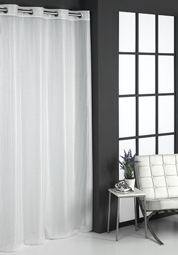 Cortina Larga con Ollaos en Textura Natural – Filtrado de Luz y Caída Elegante