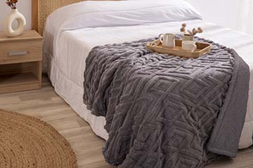 MANTA KARAMELO MIRVA